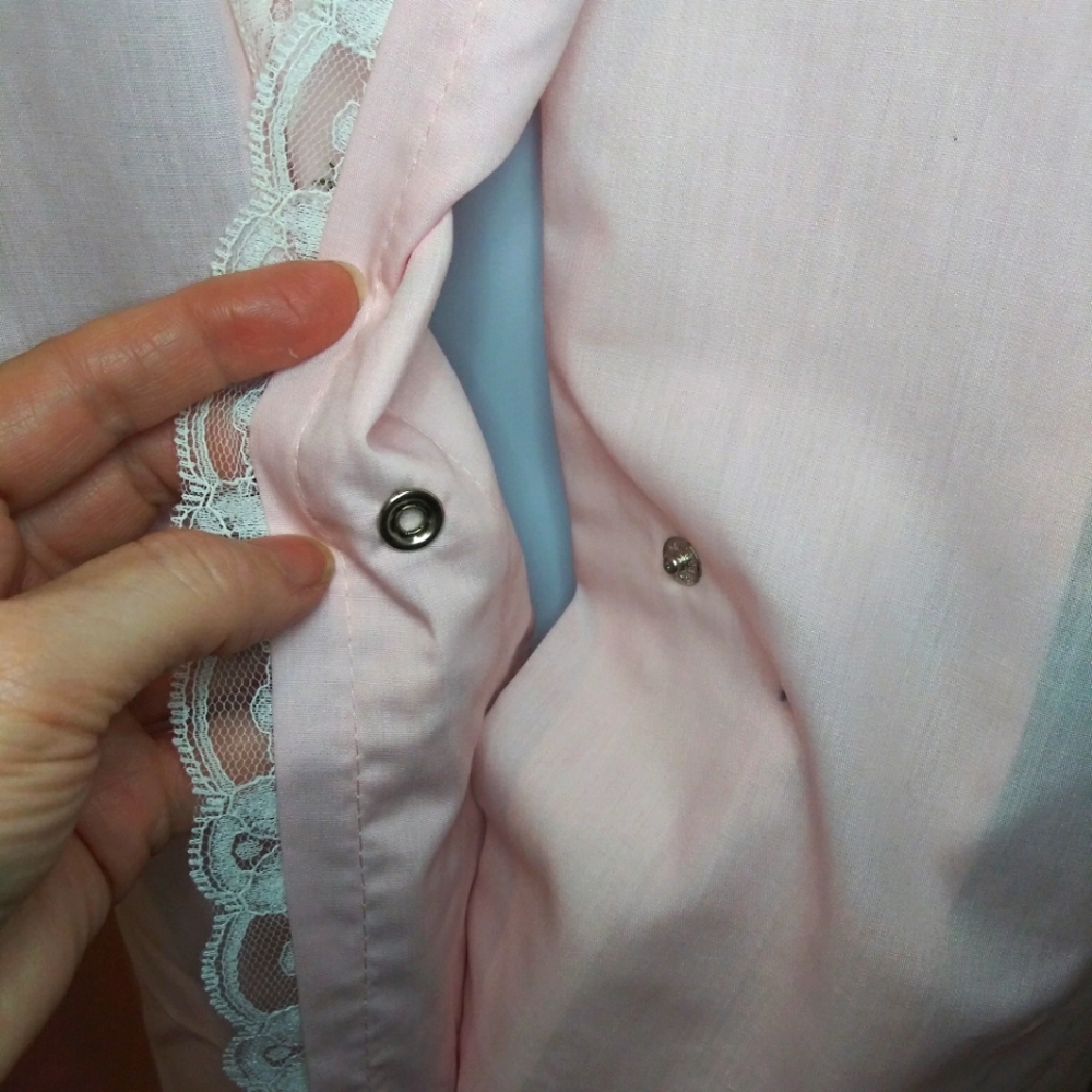 Vintage 1950's Smart Time Rose Embroidered, Lace Trimmed Pink Cotton Robe - Picture 6 of 12